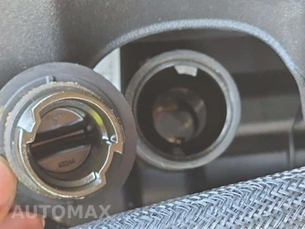 2016 Jeep Wrangler Sahara - miniatura 24