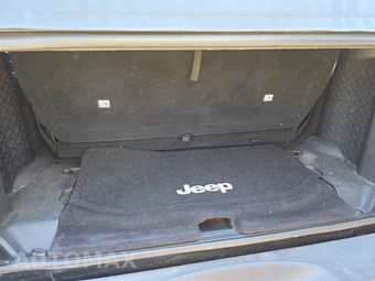2016 Jeep Wrangler Sport - miniatura 16