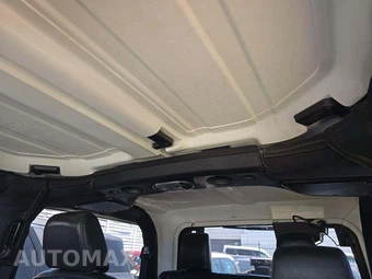 2016 Jeep Wrangler Sport - miniatura 11