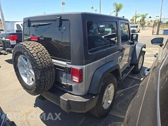 2016 Jeep Wrangler Sport - miniatura 3