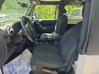 2016 Jeep Wrangler Sport – miniatura 13