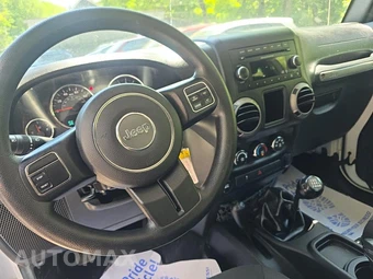 2016 Jeep Wrangler Sport – miniatura 14
