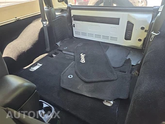 2016 Jeep Wrangler Sport – miniatura 16