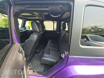 2016 Jeep Wrangler Unlimited Backcountry Edition - miniatura 13