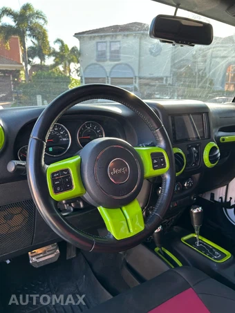 2016 Jeep Wrangler Unlimited Black Bear Edition - miniatura 25