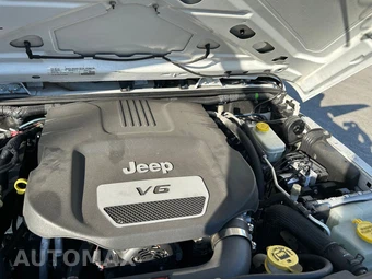 2016 Jeep Wrangler Unlimited Black Bear Edition - miniatura 31