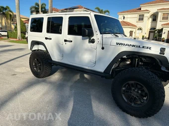 2016 Jeep Wrangler Unlimited Black Bear Edition - miniatura 5