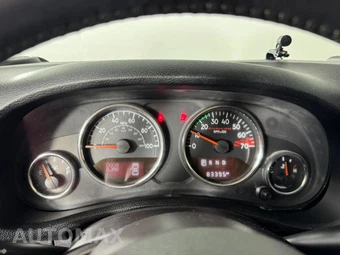 2016 Jeep Wrangler Unlimited Hard Rock Edition - miniatura 14