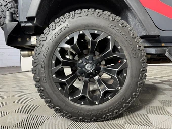 2016 Jeep Wrangler Unlimited Hard Rock Edition - miniatura 39