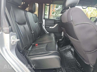 2016 Jeep Wrangler Unlimited Hard Rock Edition - miniatura 13