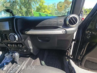 2016 Jeep Wrangler Unlimited Hard Rock Edition - miniatura 16