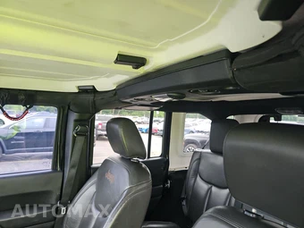 2016 Jeep Wrangler Unlimited Rubicon - miniatura 20