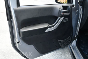 2016 Jeep Wrangler Unlimited Rubicon - miniatura 48