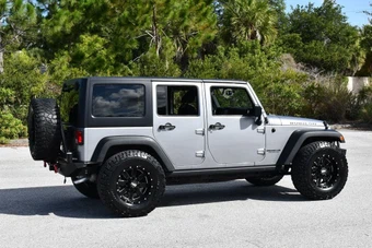 2016 Jeep Wrangler Unlimited Rubicon - miniatura 6