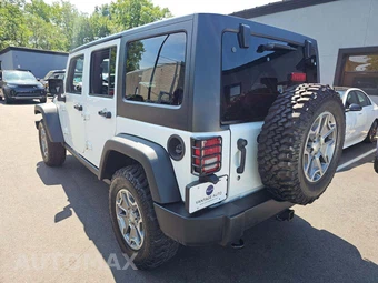 2016 Jeep Wrangler Unlimited Rubicon - miniatura 2