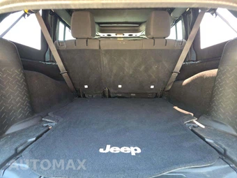 2016 Jeep Wrangler Unlimited Sahara - miniatura 11