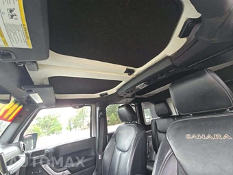 2016 Jeep Wrangler Unlimited Sahara - miniatura 11