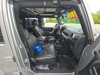 2016 Jeep Wrangler Unlimited Sahara - miniatura 18