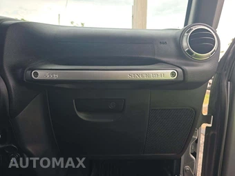 2016 Jeep Wrangler Unlimited Sahara - miniatura 19
