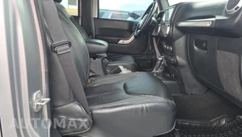 2016 Jeep Wrangler Unlimited Sahara - miniatura 12