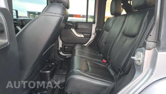 2016 Jeep Wrangler Unlimited Sahara - miniatura 16
