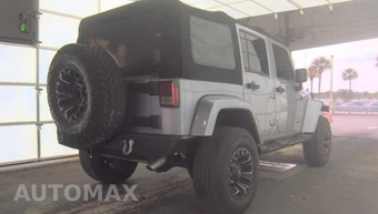 2016 Jeep Wrangler Unlimited Sahara - miniatura 5