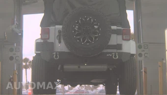 2016 Jeep Wrangler Unlimited Sahara - miniatura 7