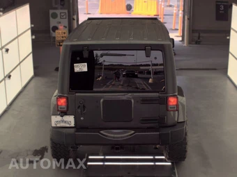 2016 Jeep Wrangler Unlimited Sahara - miniatura 5
