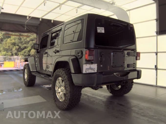 2016 Jeep Wrangler Unlimited Sahara - miniatura 6