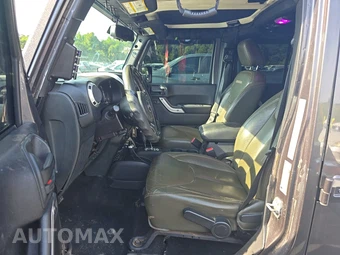 2016 Jeep Wrangler Unlimited Sahara - miniatura 7