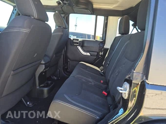 2016 Jeep Wrangler Unlimited Sahara - miniatura 13