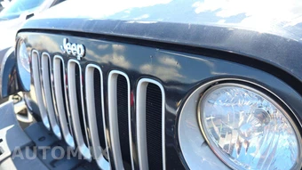2016 Jeep Wrangler Unlimited Sahara - miniatura 26