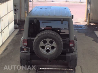 2016 Jeep Wrangler Unlimited Sahara - miniatura 5