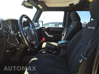 2016 Jeep Wrangler Unlimited Sahara - miniatura 7