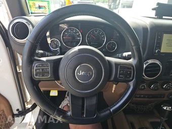 2016 Jeep Wrangler Unlimited Sahara - miniatura 10