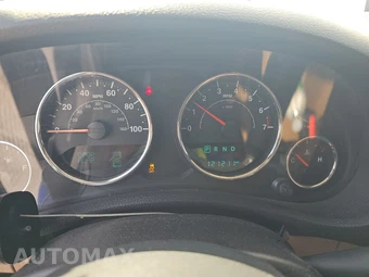 2016 Jeep Wrangler Unlimited Sahara - miniatura 12