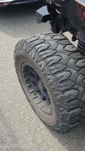 2016 Jeep Wrangler Unlimited Sahara - miniatura 29