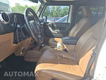 2016 Jeep Wrangler Unlimited Sahara - miniatura 7