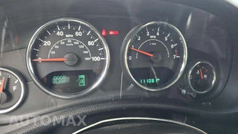 2016 Jeep Wrangler Unlimited Sahara - miniatura 24