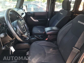 2016 Jeep Wrangler Unlimited Sahara - miniatura 7