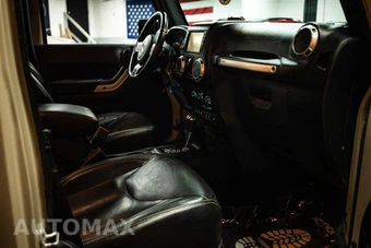 2016 Jeep Wrangler Unlimited Sahara - miniatura 12