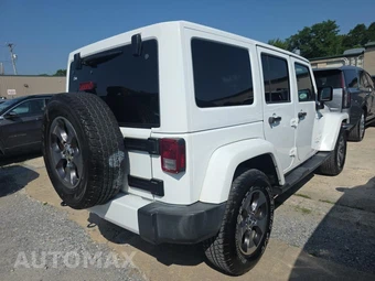 2016 Jeep Wrangler Unlimited Sahara - miniatura 4
