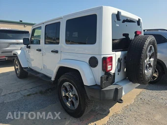 2016 Jeep Wrangler Unlimited Sahara - miniatura 6