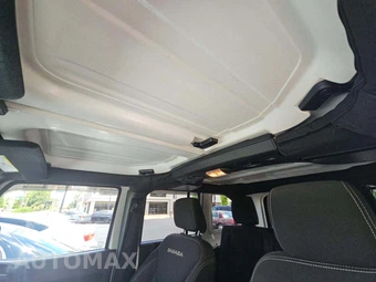 2016 Jeep Wrangler Unlimited Sahara - miniatura 11