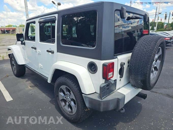 2016 Jeep Wrangler Unlimited Sahara - miniatura 2