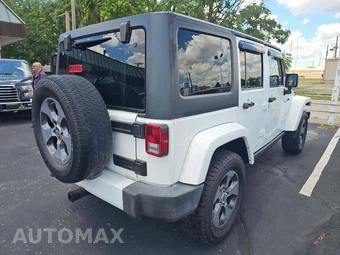 2016 Jeep Wrangler Unlimited Sahara - miniatura 3