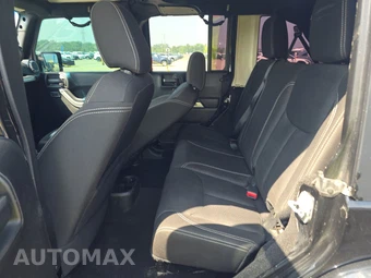 2016 Jeep Wrangler Unlimited Sahara - miniatura 13