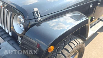 2016 Jeep Wrangler Unlimited Sahara - miniatura 35