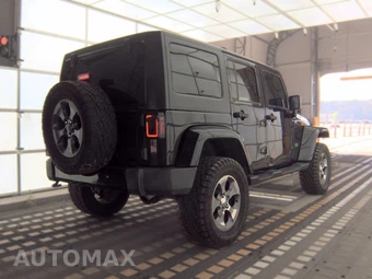 2016 Jeep Wrangler Unlimited Sahara - miniatura 4
