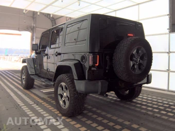 2016 Jeep Wrangler Unlimited Sahara - miniatura 6